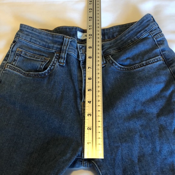 Women’s size 25 Vans distressed blue jeans - Picture 6 of 15